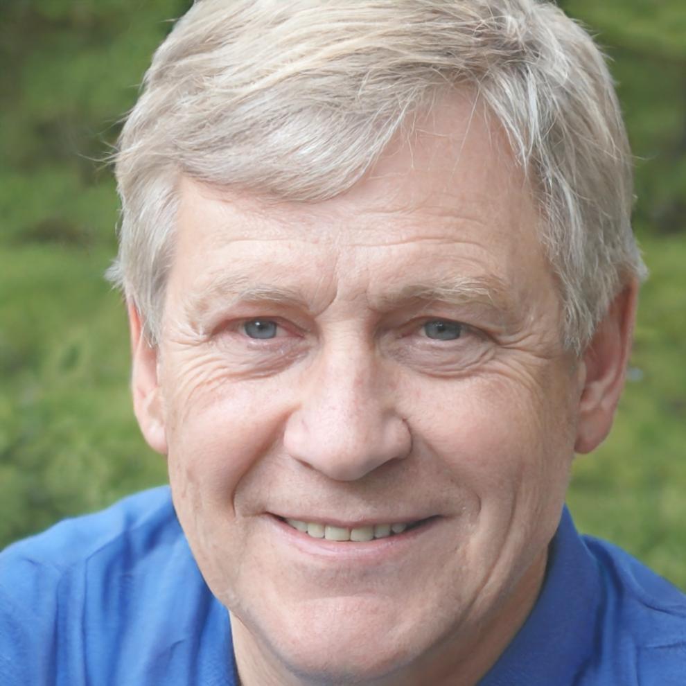 Martin Schneider - Versicherungsexperte